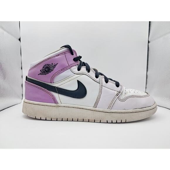 Size 6.5Y | 8W - Jordan 1 Mid Barely Grape (GS) - DQ8423-501 - Picture 6 of 9